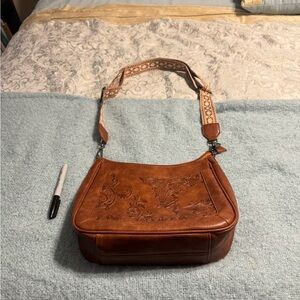 Elegant Brown Leather Shoulder Bag